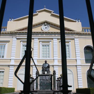 Rectoria Despues De La Entrega Casa Del Estudiante 160