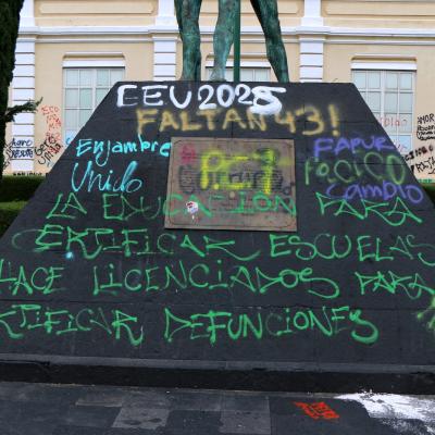 Rectoria Despues De La Entrega Casa Del Estudiante 230