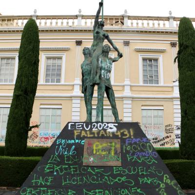 Rectoria Despues De La Entrega Casa Del Estudiante 231