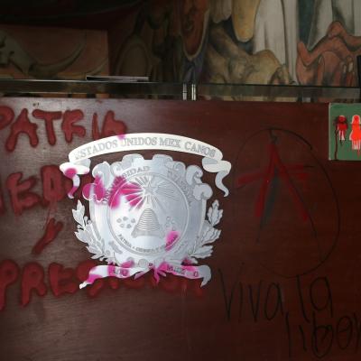 Rectoria Despues De La Entrega Casa Del Estudiante 79